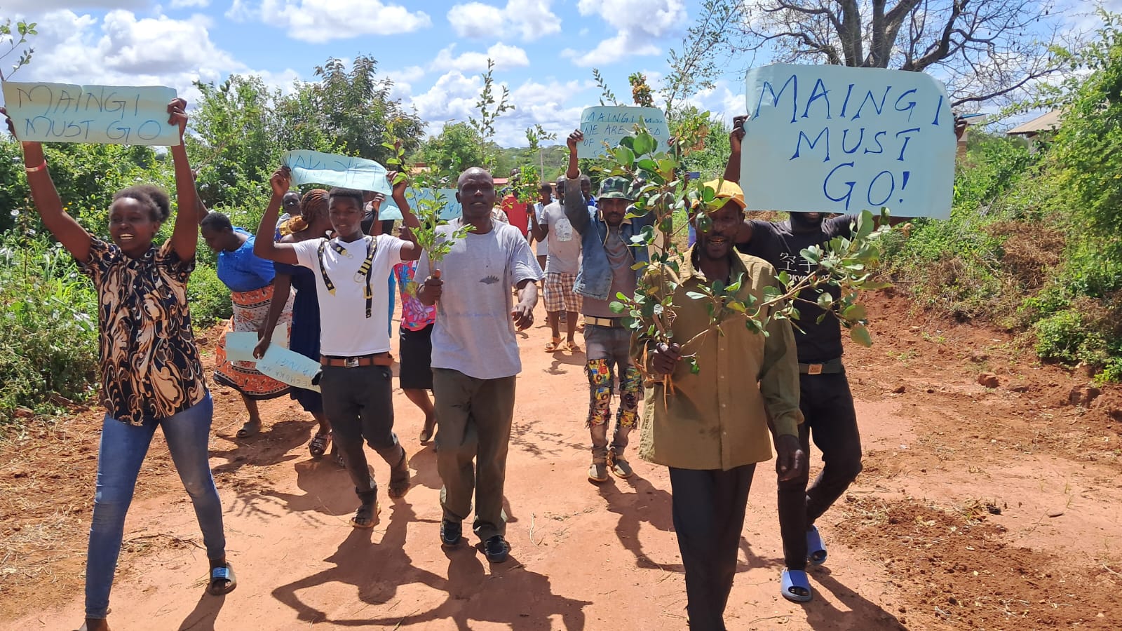 Parents of Nthongoni Secondary in Kibwezi demonstrates over poor leadership of their school